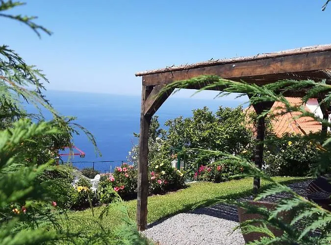 Casa Velha D Fernando E Casa Avo Augusta בית הארחה