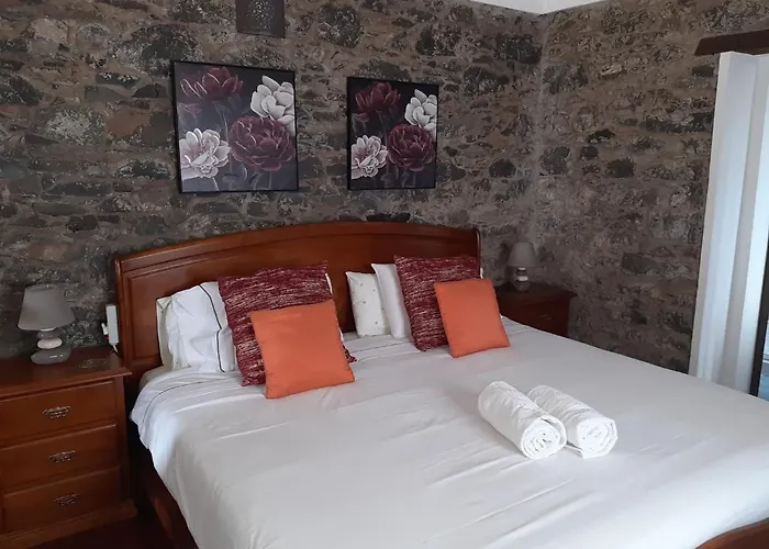 Casa Velha D Fernando E Casa Avo Augusta