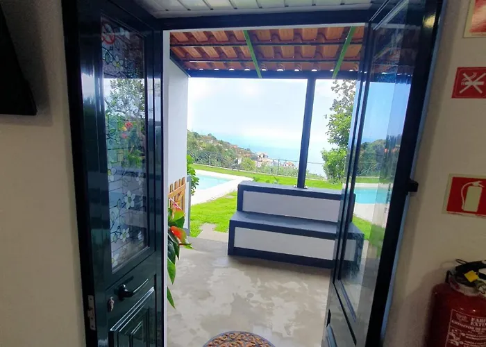 Casa Velha D Fernando E Casa Avo Augusta Ribeira Brava