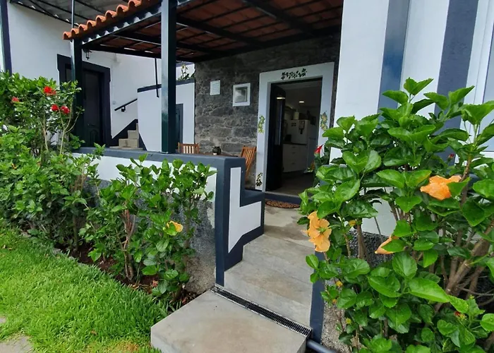 Casa Velha D Fernando E Casa Avo Augusta Ribeira Brava