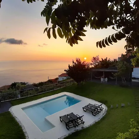 Casa Velha D Fernando E Casa Avo Augusta Konukevi Ribeira Brava