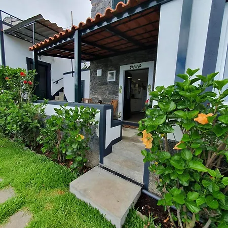 Casa Velha D Fernando E Casa Avo Augusta Ribeira Brava