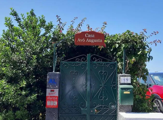 Casa Velha D Fernando E Casa Avo Augusta بيت ضيافة 4*
