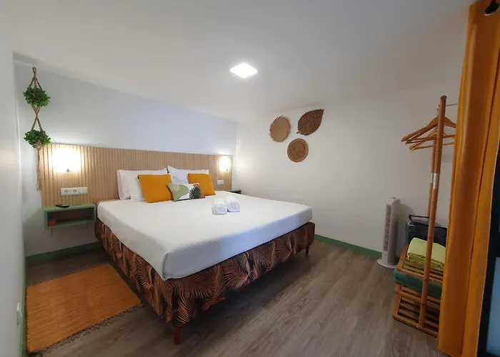 Casa Velha D Fernando E Casa Avo Augusta بيت ضيافة